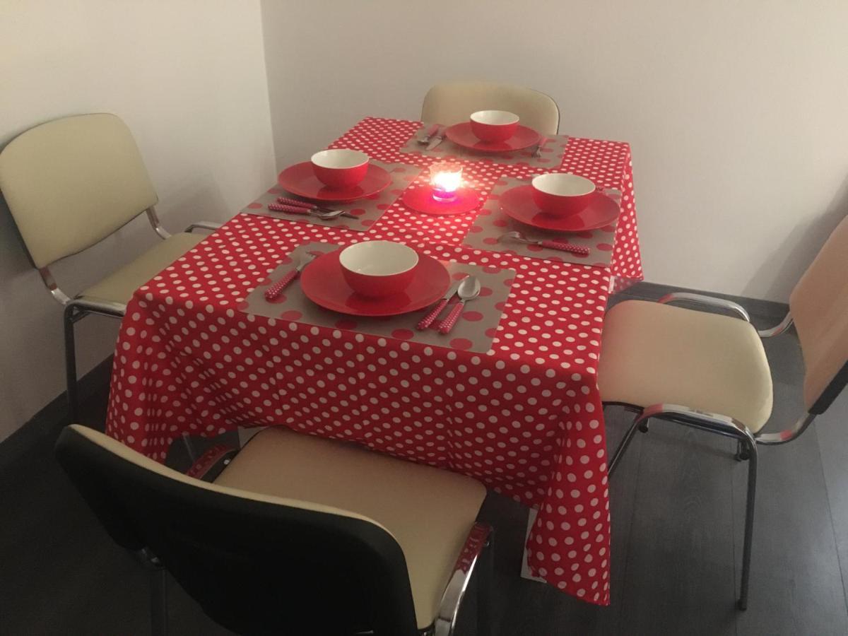Buckingham Palace Apartman, 데브레첸 외부 사진