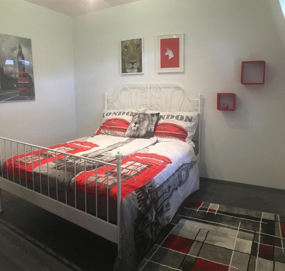 Buckingham Palace Apartman, 데브레첸 외부 사진