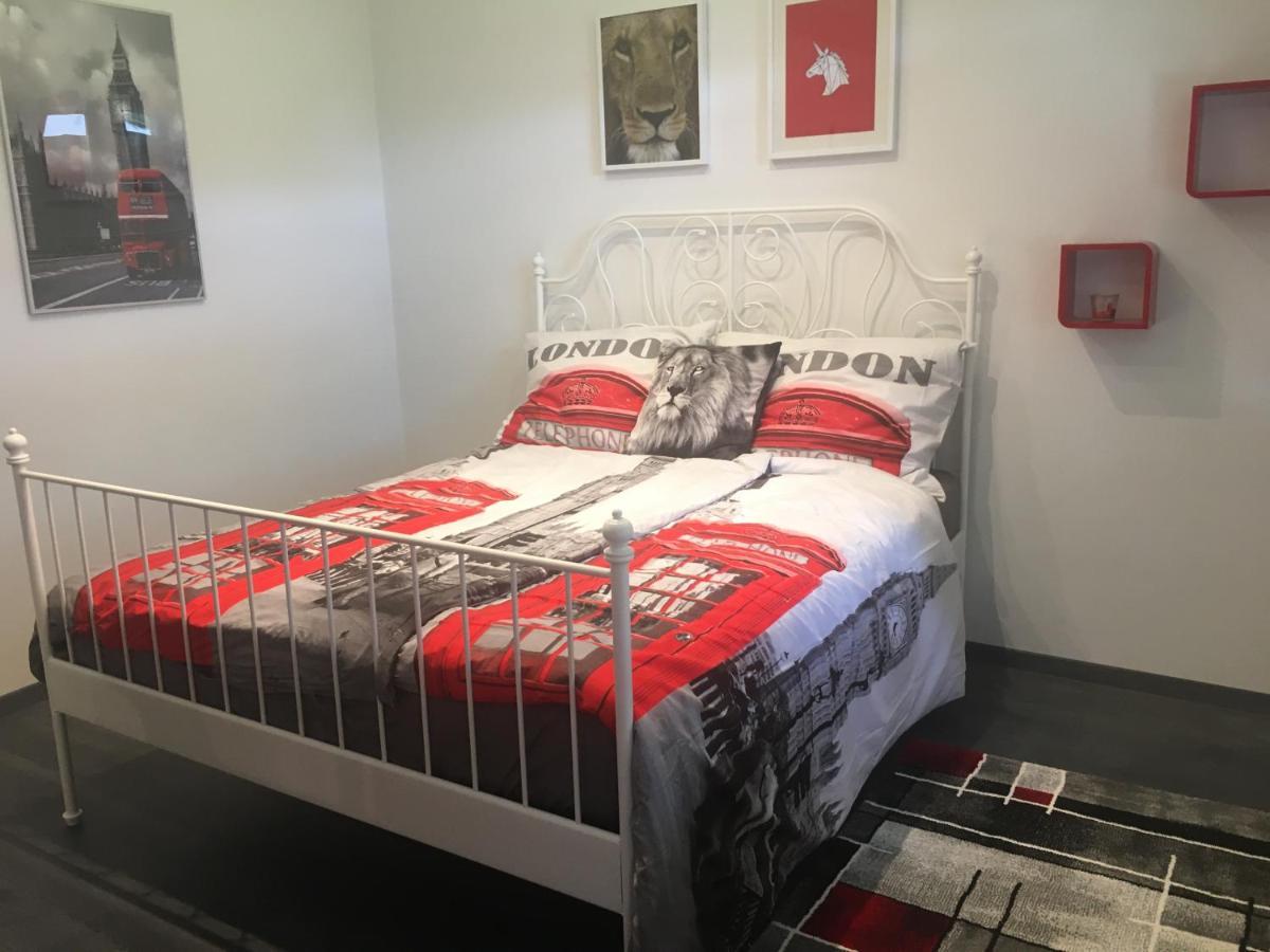 Buckingham Palace Apartman, 데브레첸 외부 사진