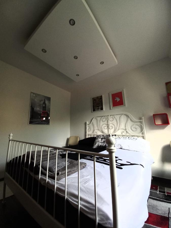 Buckingham Palace Apartman, 데브레첸 외부 사진